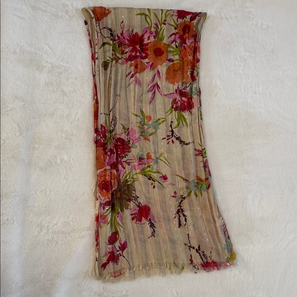 Beautiful Floral Multicolor Scarf - Picture 3 of 7